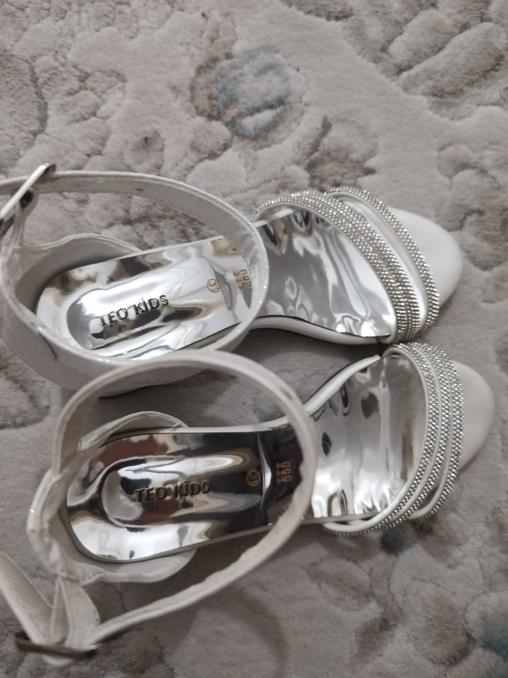 Beyaz Tokalı Kız Çocuk Özel Gün Ayakkabısı - Görsel 4