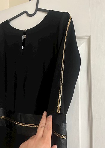 Siyah Kemer Detaylı Uzun Kadın Gece Elbisesi - Görsel 2