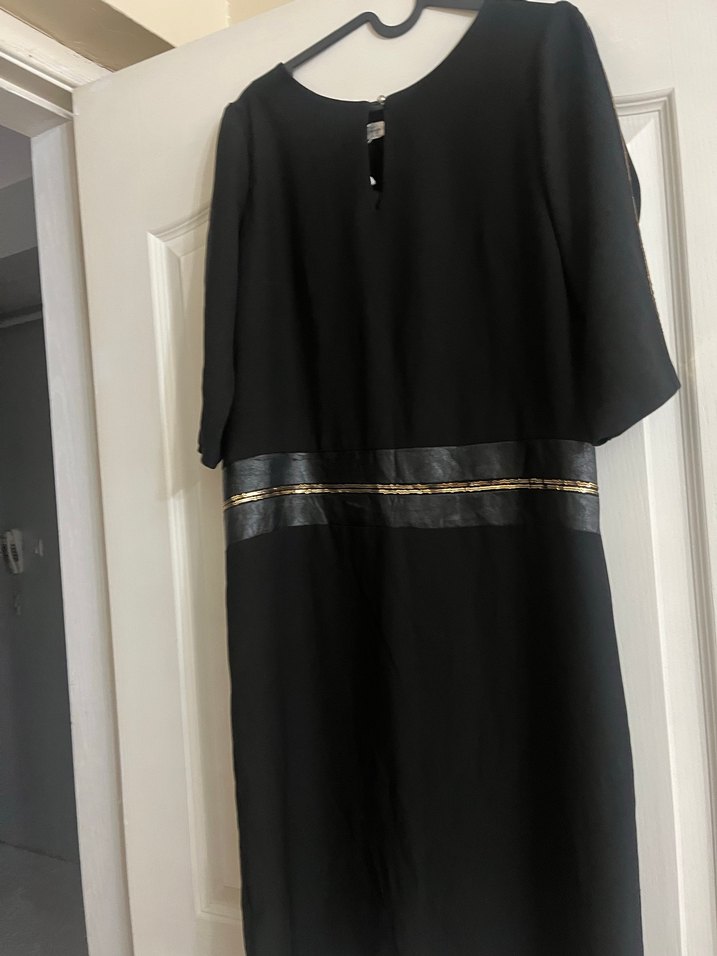 Siyah Kemer Detaylı Uzun Kadın Gece Elbisesi - Görsel 5