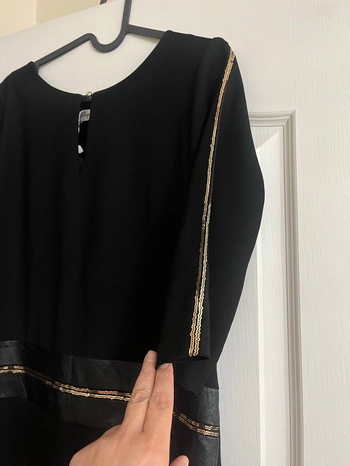 Siyah Kemer Detaylı Uzun Kadın Gece Elbisesi - Görsel 2