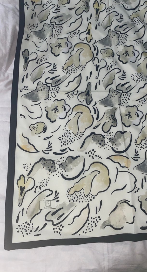 Gri Desenli Kadın Fular - Görsel 3