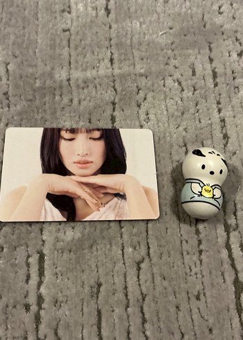 Momo twice lomocard