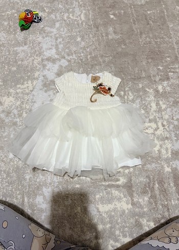 Beyaz Nakışlı Kız Çocuk Fırfırlı Elbise - Görsel 2