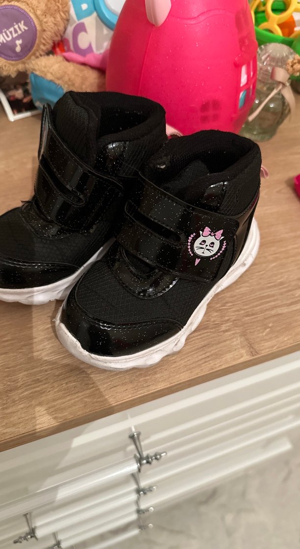 Kız Çocuk Siyah Renkli Işıklı Spor Ayakkabı - Görsel 2