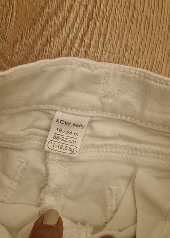 Kız Çocuk Beyaz Dantel Kenarlı Pamuk Şort - Görsel 2