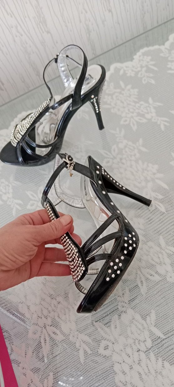 siyah  parlak deri .taşlı abiye ayakkabı - Görsel 3