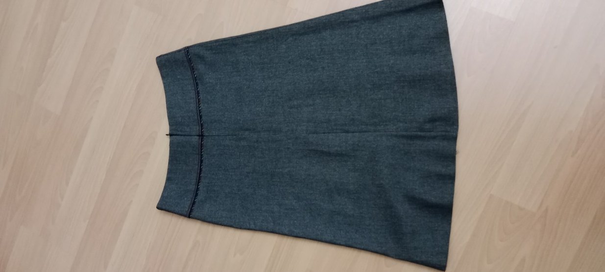 Gri Kadın diz altı etek  esnek likralı 100/100 pamuklu  kumaş - Görsel 2