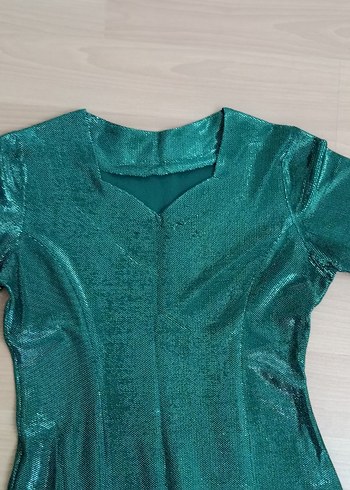 Parlak Zümrüt yeşili gez Kollu Kadın Abiye - Görsel 2