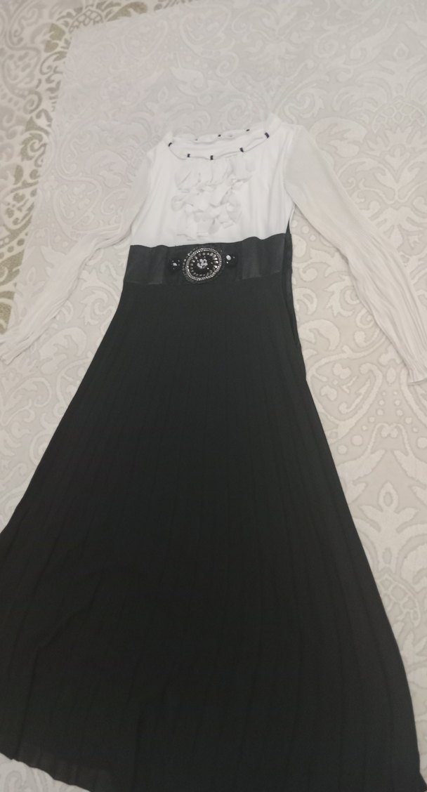 Kadın Siyah beyaz Uzun Piliseli elbise - Görsel 5