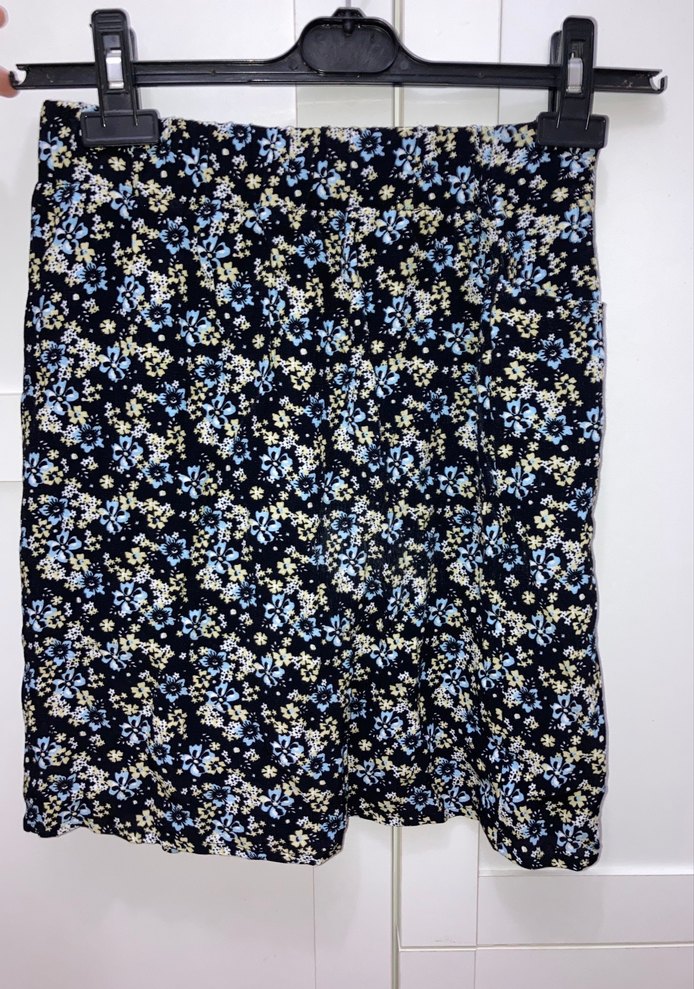 Düğmeli Midi Mavi Çiçek Desenli Etek - Görsel 3