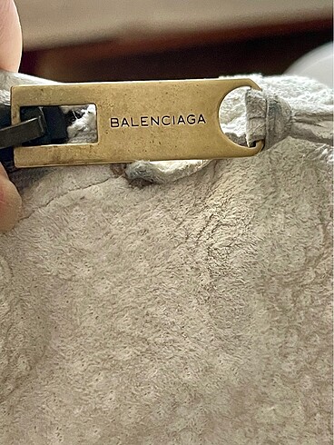  Beden beyaz Renk Balenciaga omuzdan askılı çanta