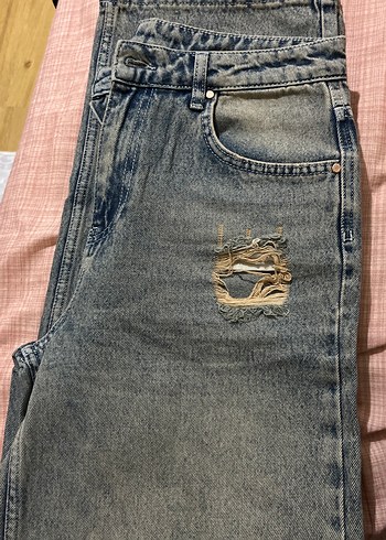 Trendyol & Milla Yikamali Yirtik Jean