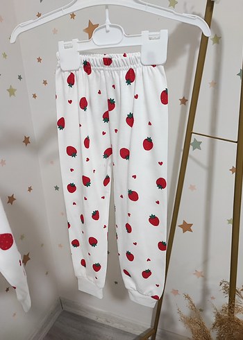Düğmeli Çilek Baskılı Pijama Takımı - Görsel 2