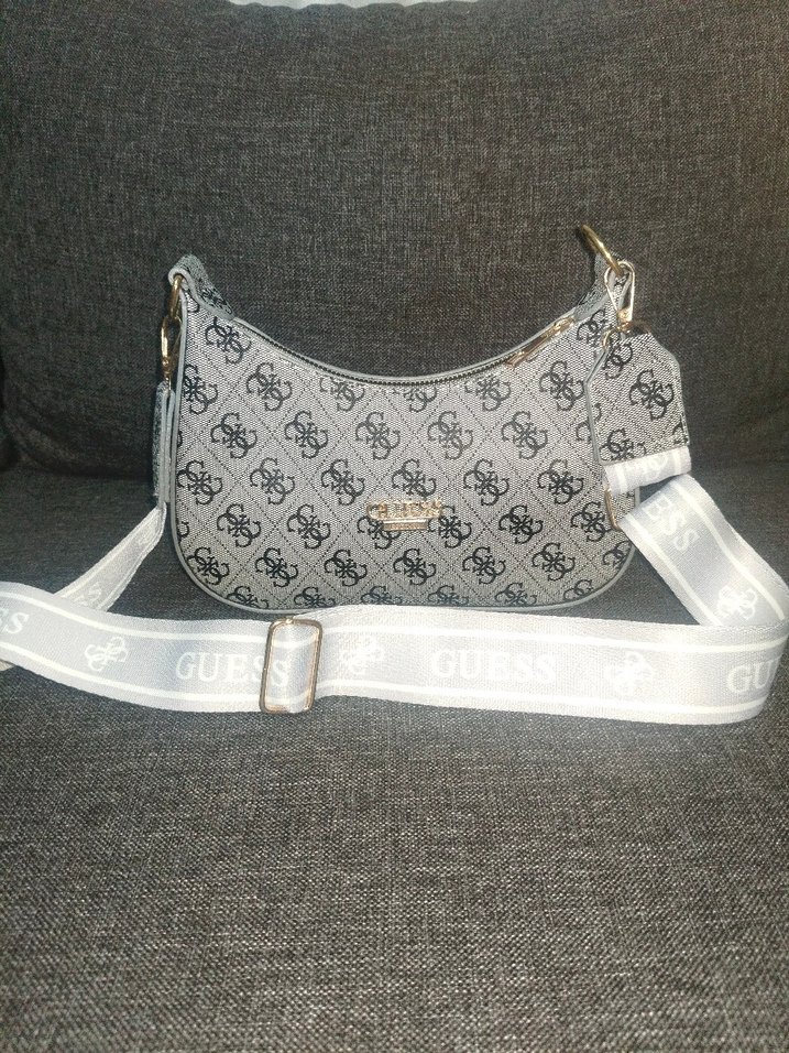 Pembe Baskılı Guess Omuz Çantası - Görsel 4