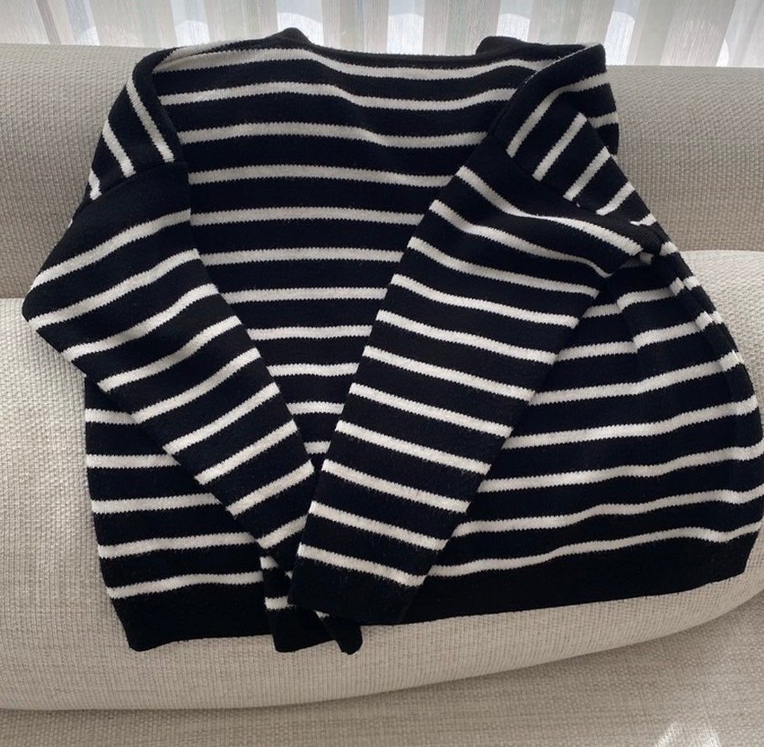 Çizgili Siyah Kadın Triko Kazak bir kez bir ikisaatliğine giyild - Görsel 2