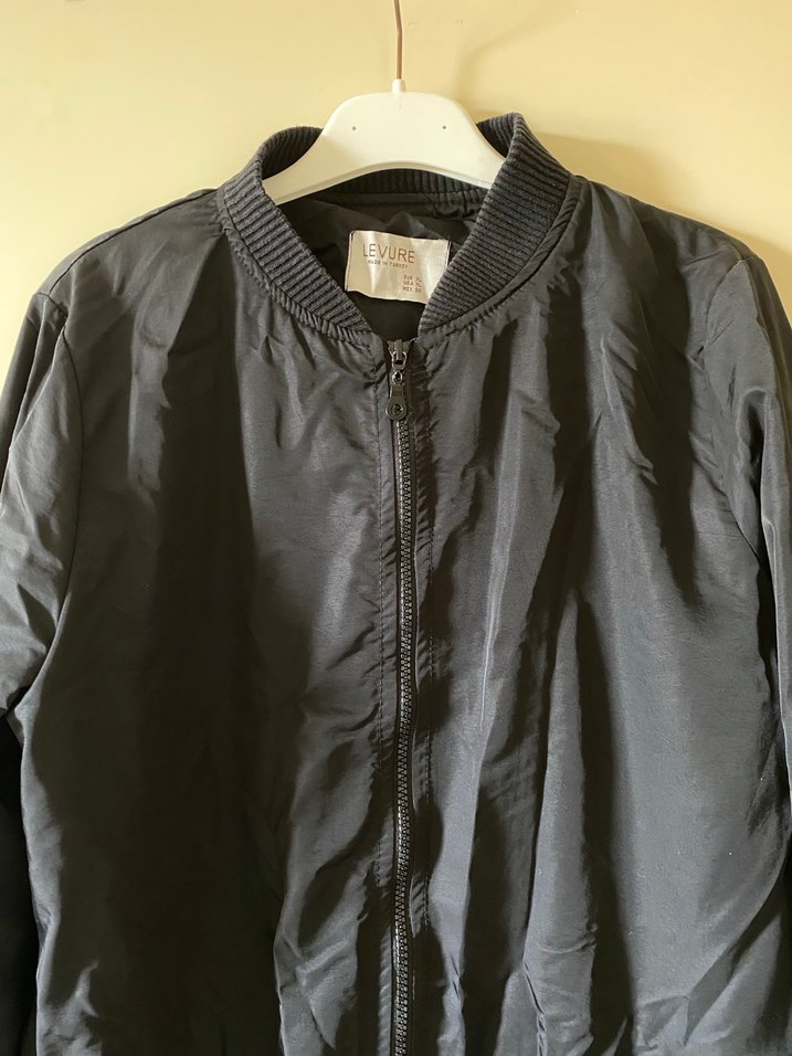 Siyah Uzun Kadın Yağmurluk - Görsel 4