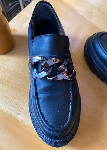 Tokalı Siyah Deri Kadın Loafer - Görsel 4