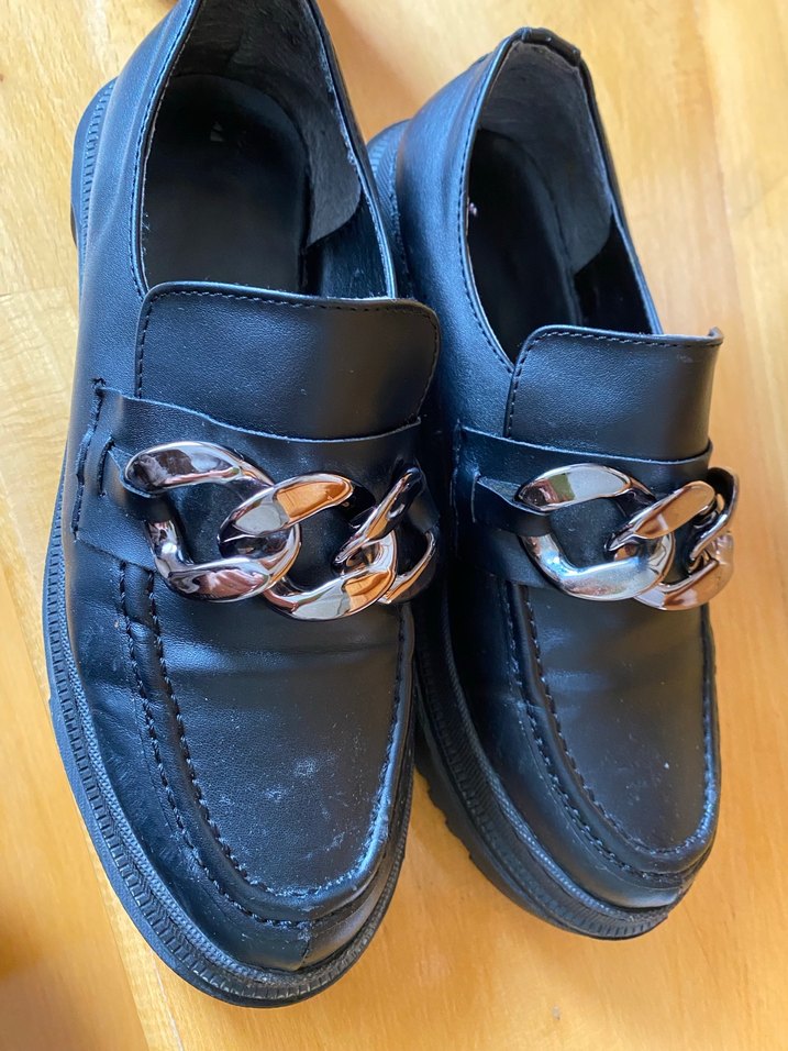 Tokalı Siyah Deri Kadın Loafer - Görsel 2