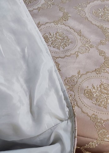 İşlemeli Parlak Beyaz Yatak Örtüsü - Görsel 4