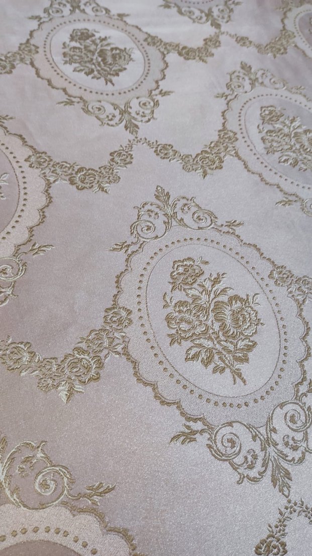 İşlemeli Parlak Beyaz Yatak Örtüsü - Görsel 2