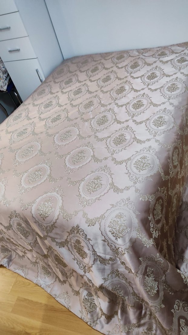 İşlemeli Parlak Beyaz Yatak Örtüsü - Görsel 5