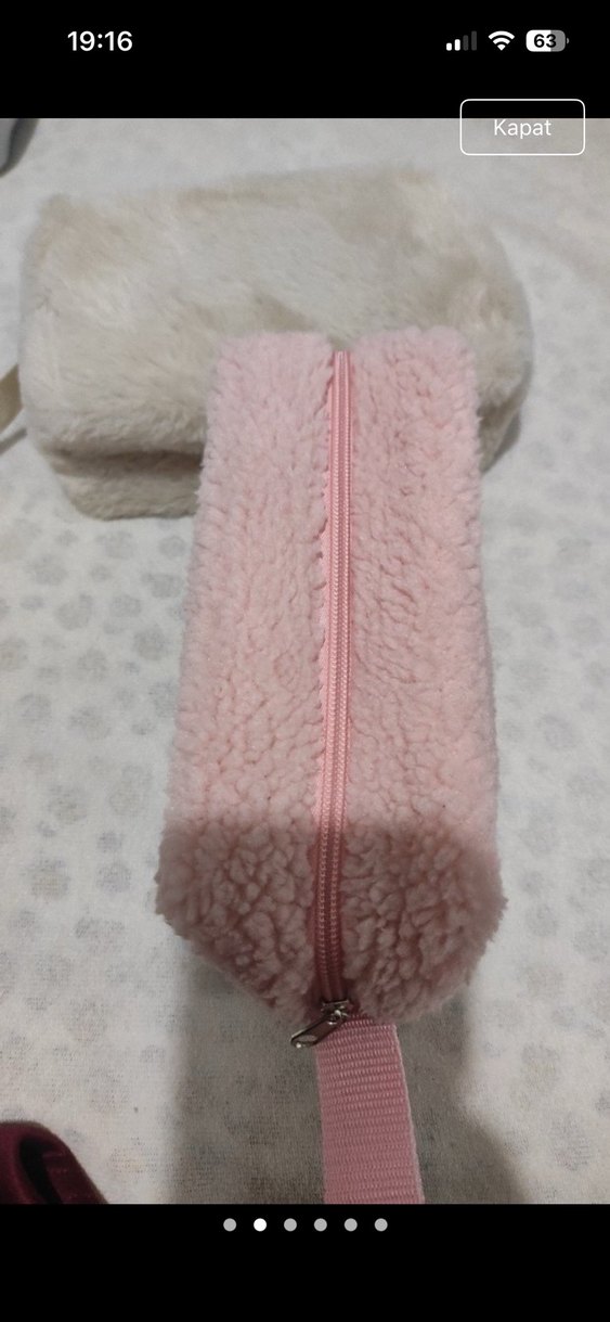 Peluş Detaylı Kadın Makyaj Çantası - Görsel 3