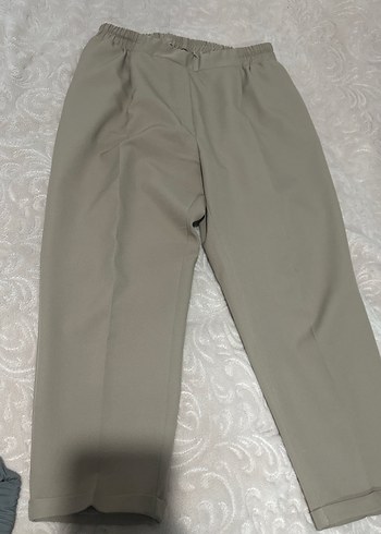 Bej Renkli Kadın Pilili Kumaş Pantolon - Görsel 2