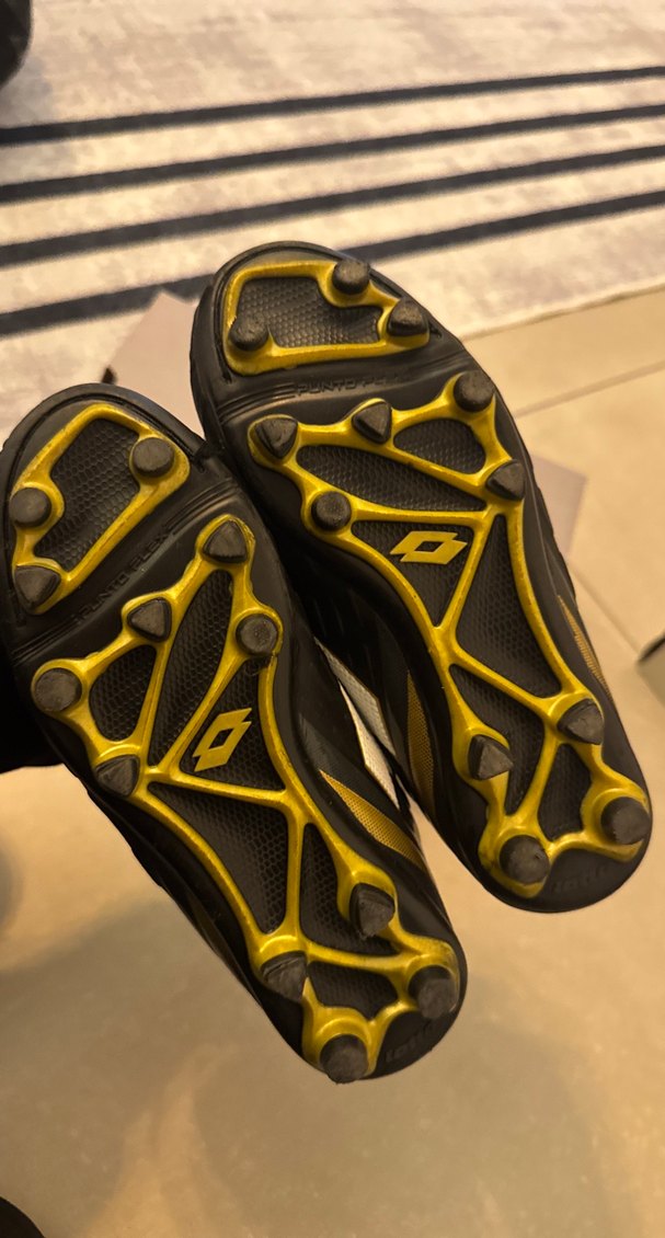 Erkek cocuk futbol  Ayakkabısı - Görsel 4