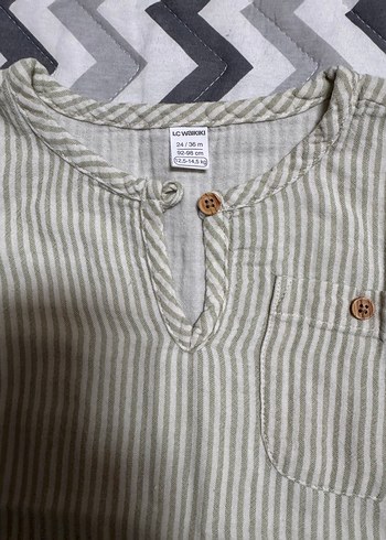 Gri Erkek Çocuk Keten V Yaka Kısa Kollu Gömlek - Görsel 2