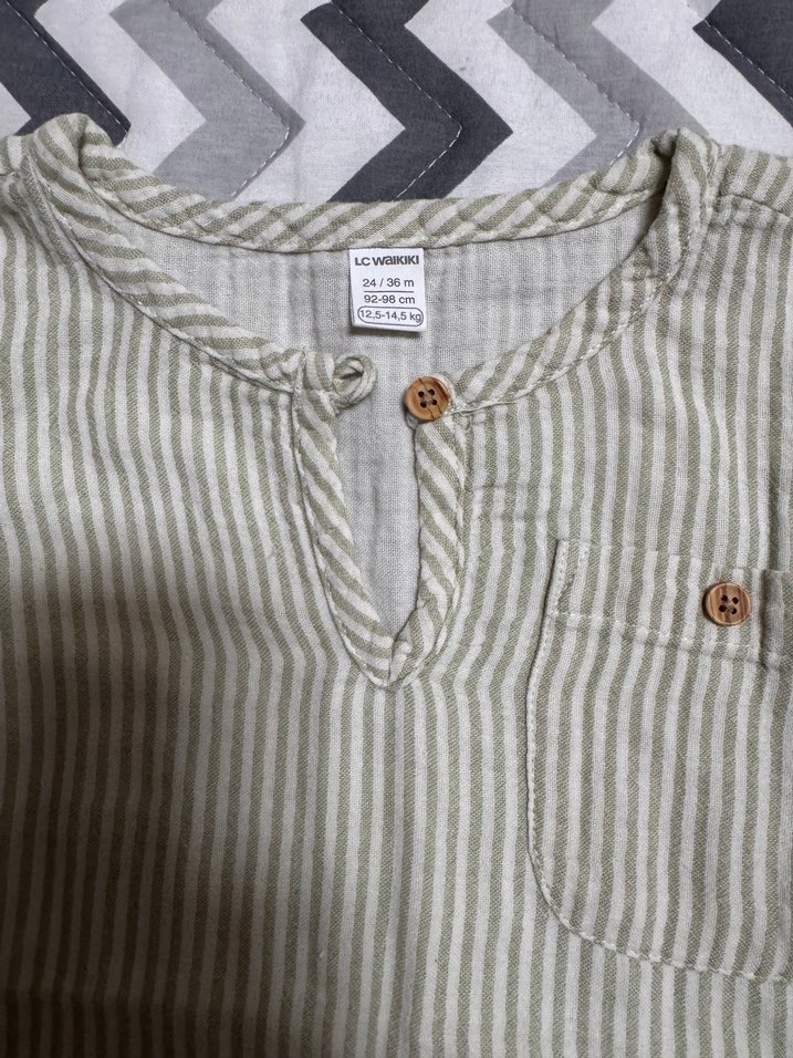 Gri Erkek Çocuk Keten V Yaka Kısa Kollu Gömlek - Görsel 2