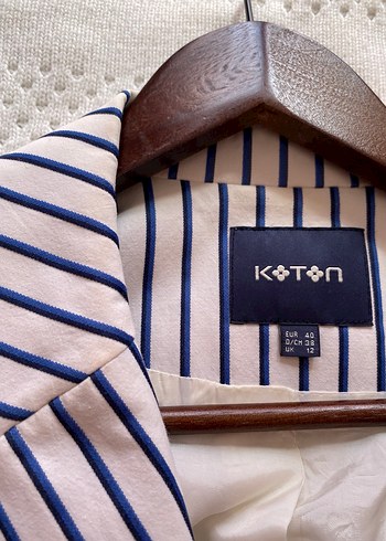 Koton KOTON Düğmeli Çizgili Beyaz Kadın Blazer
