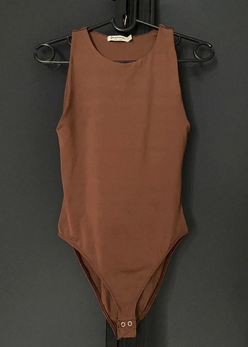 Stradivarius Kahverengi Kolsuz Vücuda Oturan Bluz