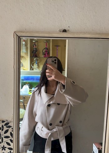 Bej Düğmeli Yüksek Yakalı Kadın Kaban - Görsel 2