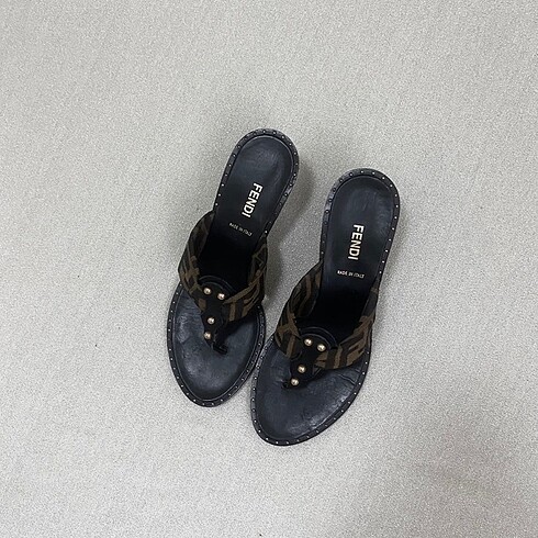 Fendi Sandalet
