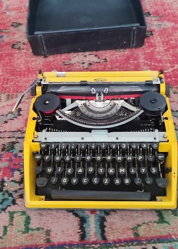 Sarı Vintage Daktilo - Görsel 4