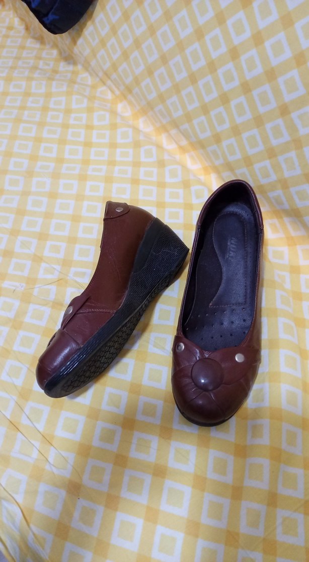 Kahverengi Deri Dolgu Topuklu Kadın Ayakkabı - Görsel 3