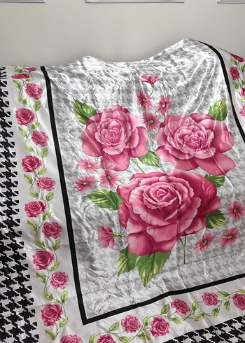 Pembe Güllü saten çift kişilik pike yatak örtüsü - Görsel 2