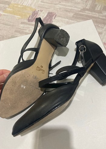 Zara Siyah Topuklu Kadın Ayakkabısı
