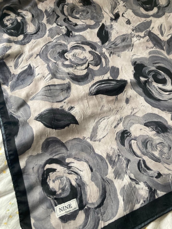 Çiçek Desenli Kadın Şal - Görsel 2