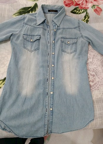 Düğmeli Mavi Denim Kadın Gömlek
