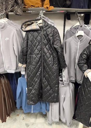 Siyah Uzun Kapitone Kadın Kışlık Mont - Görsel 3