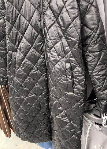 Siyah Uzun Fermuarlı Kadın Kışlık Mont - Görsel 3