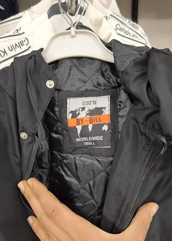 siyah Kapüşonlu Rahat Kesim Erkek Mont - Görsel 6