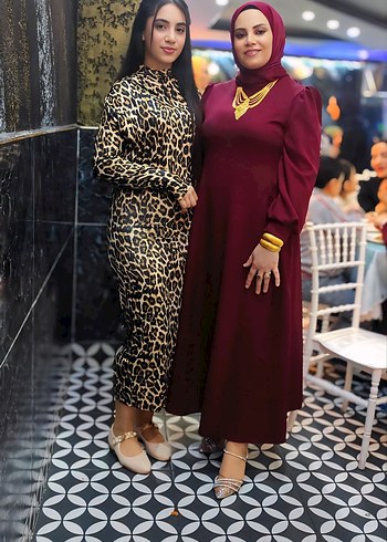 Bordo Uzun Kollu Yüksek Yakalı Abiye Elbise - Görsel 3