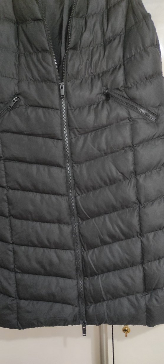 Siyah Kapüşonlu Kürklü Midi Kadın Yelek - Görsel 2