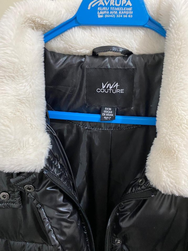 Kürk Detaylı Siyah Kadın Kısa Kışlık Mont - Görsel 2