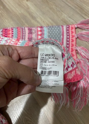 LC Waikiki Renkli Nakışlı Çocuk Atkı, Bere ve Eldiven Seti LCW