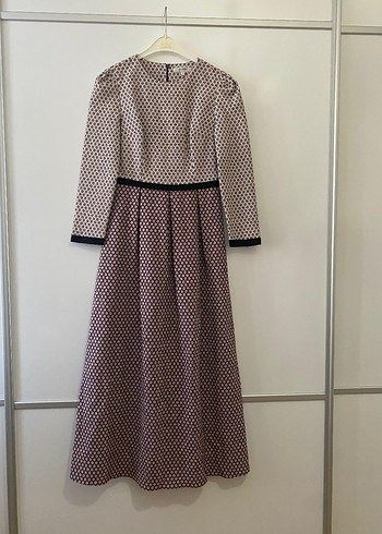 Renkli İşlemeli Uzun Kollu Pilili Uzun Elbise - Görsel 2