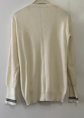 Düğmeli Beyaz Uzun Kollu Kadın Hırka - Görsel 4