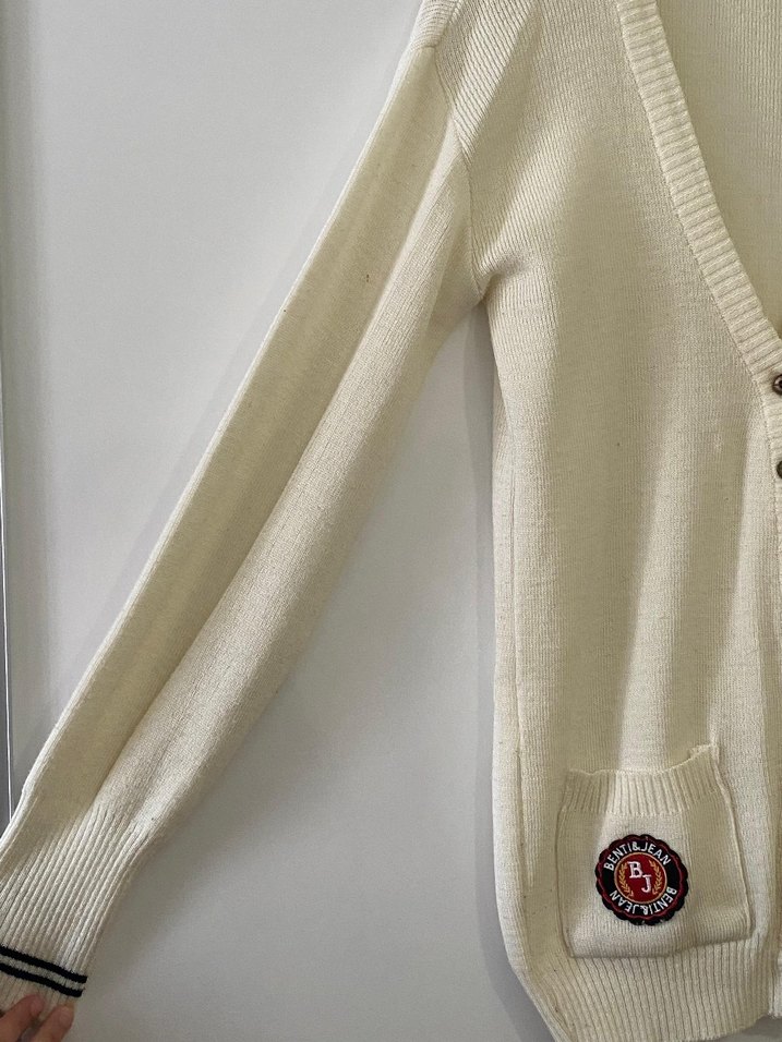 Düğmeli Beyaz Uzun Kollu Kadın Hırka - Görsel 3